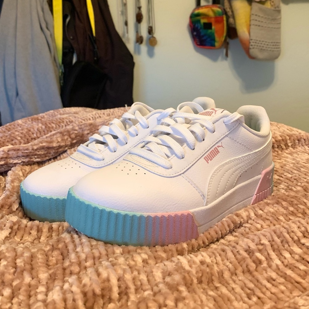 White Puma sneakers